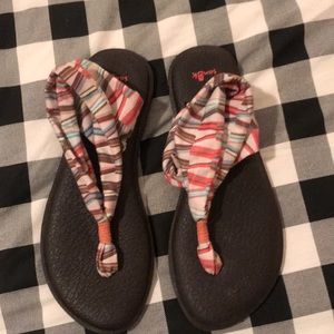 SANUK squishy bottom sandals